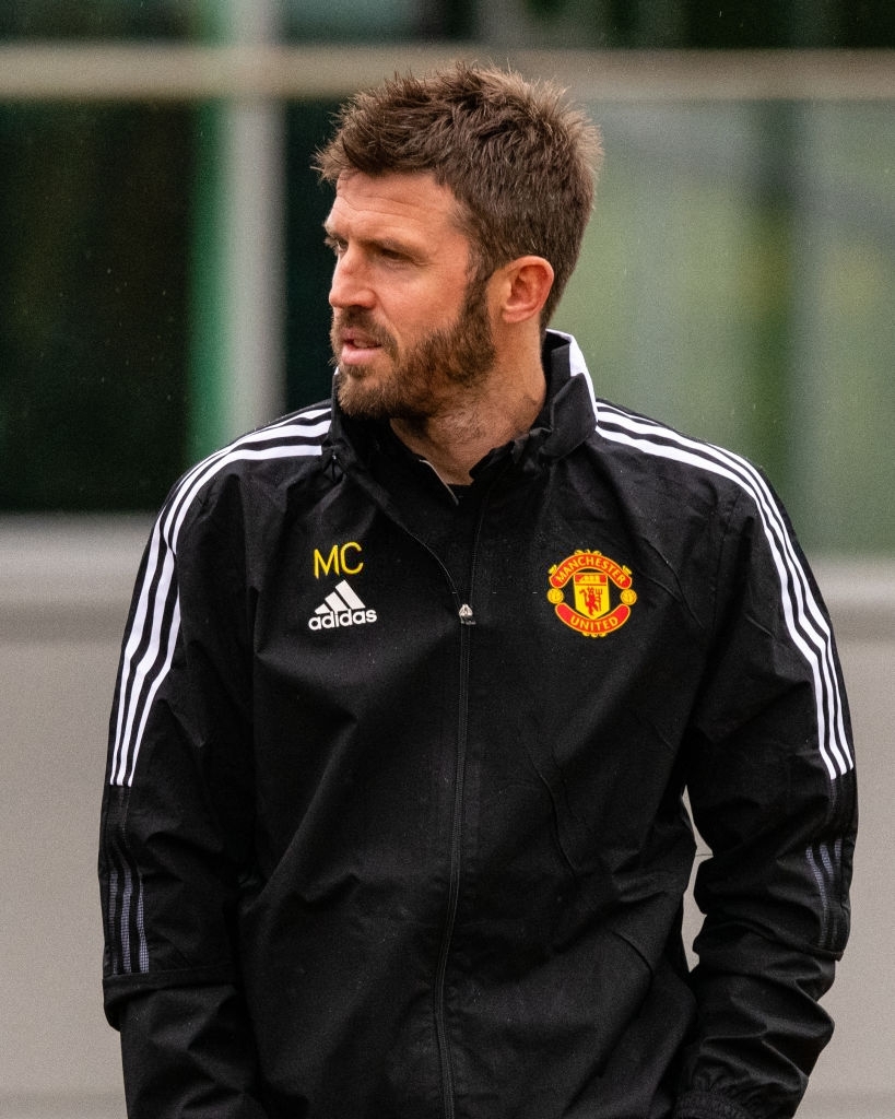 Michael Carrick sẽ phụ trách đội trong trận đấu với Villarreal. Michael à, tôi dành sự tôn trọng nhất dành cho anh, tôi yêu Michael đến từng chút một